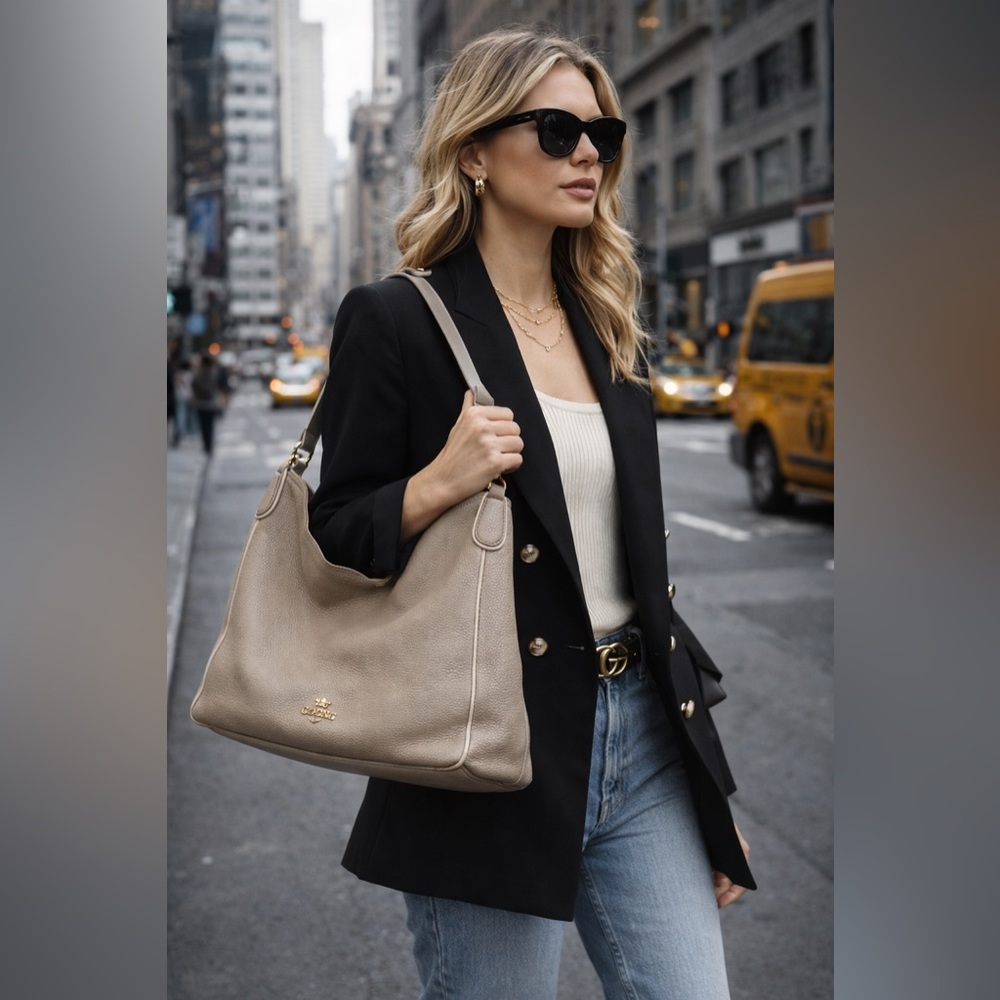 Coach Pebbled Leather Shoulder Bag Greige Grey Beige Neutral Hobo
